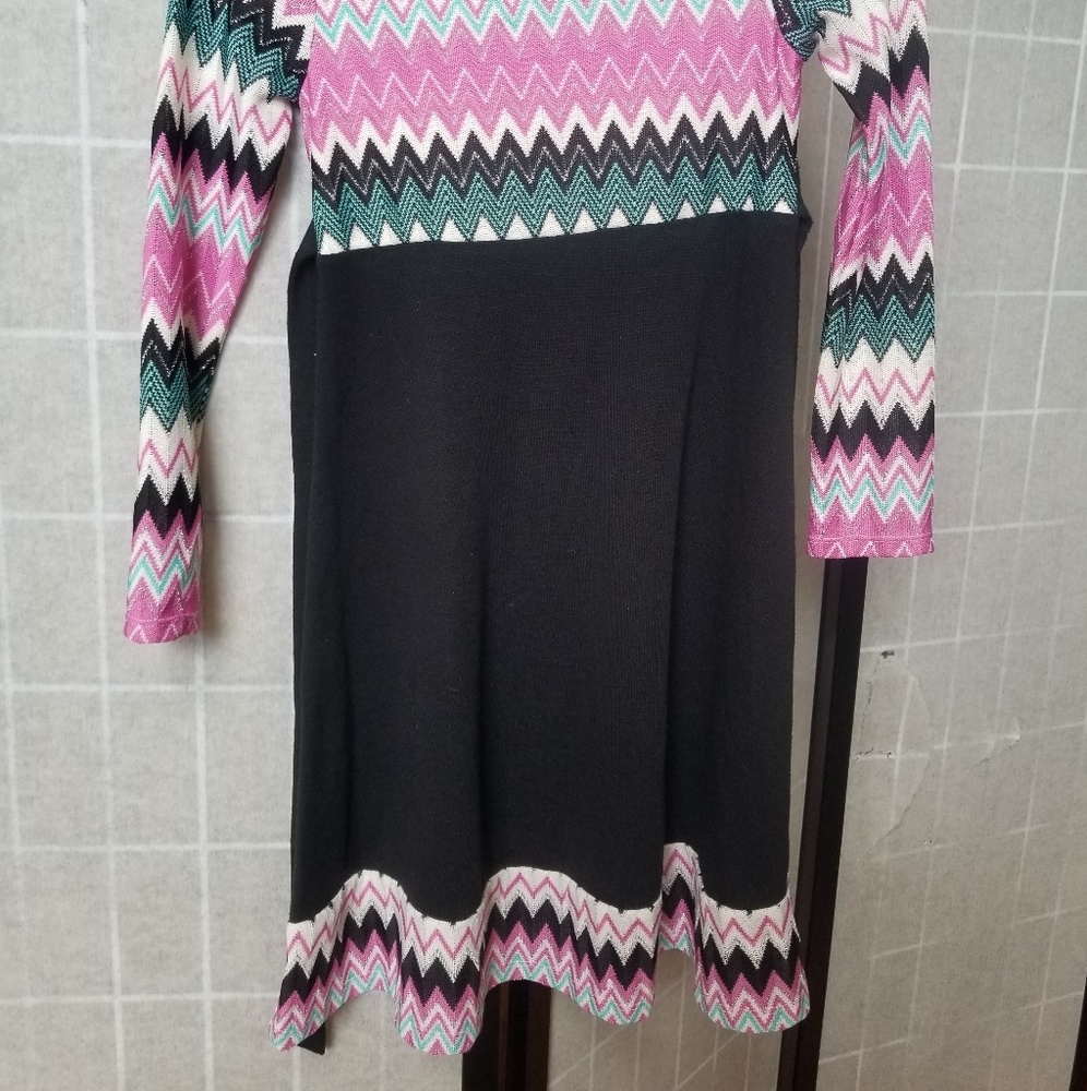 Dress - Picture 4 of 4